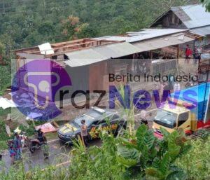 Pastikan Warga Selamat, Polsek Sekincau Gerak Cepat Menuju Lokasi Terjadinya Angin Puting Beliung.