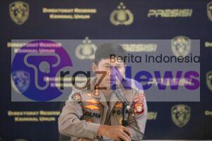 Penyidik Ditreskrimum Polda Metro Jaya kembali menangkap dua orang tersangka yang disinyalir sebagai tokoh sentral dalam pergerakan Organisasi Masyarakat (Ormas) Khilafatul Muslimin