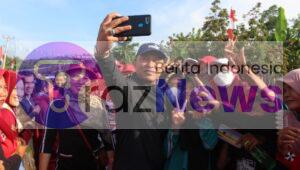 Jalan Sehat Bersama Ribuan Warga BNS, Bupati Parosil Mabsus Banyak Berikan Kejutan