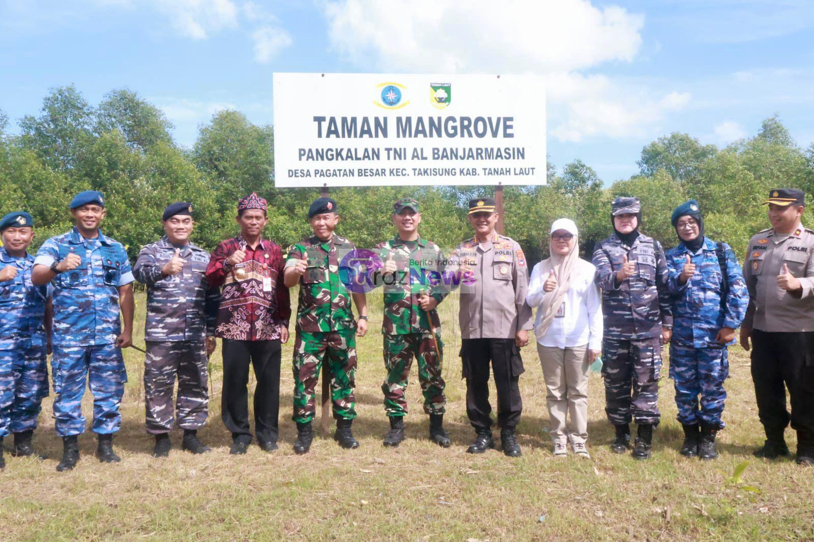 Aster Panglima TNI Tinjau 8.000 Pohon Mangrove di Desa Pagatan Besar 