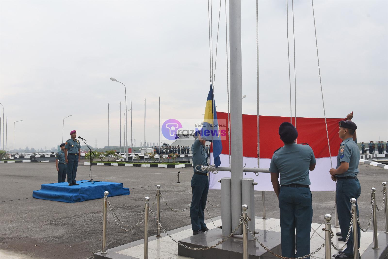 Aspotmar Danlantamal I Pimpin Upacara Bendera di Mako Lantamal I