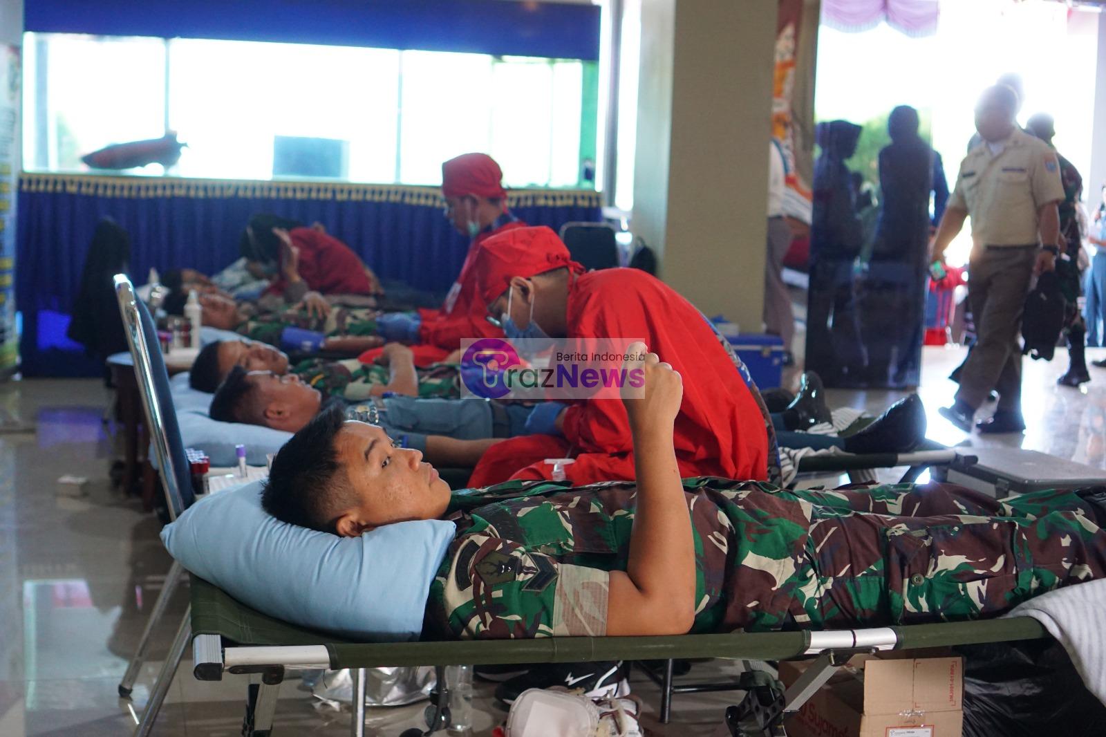 Lantamal XII Gelar Donor Darah Bersama PMI Pontianak Dalam Rangka HUT Ke-8 Lantamal XII