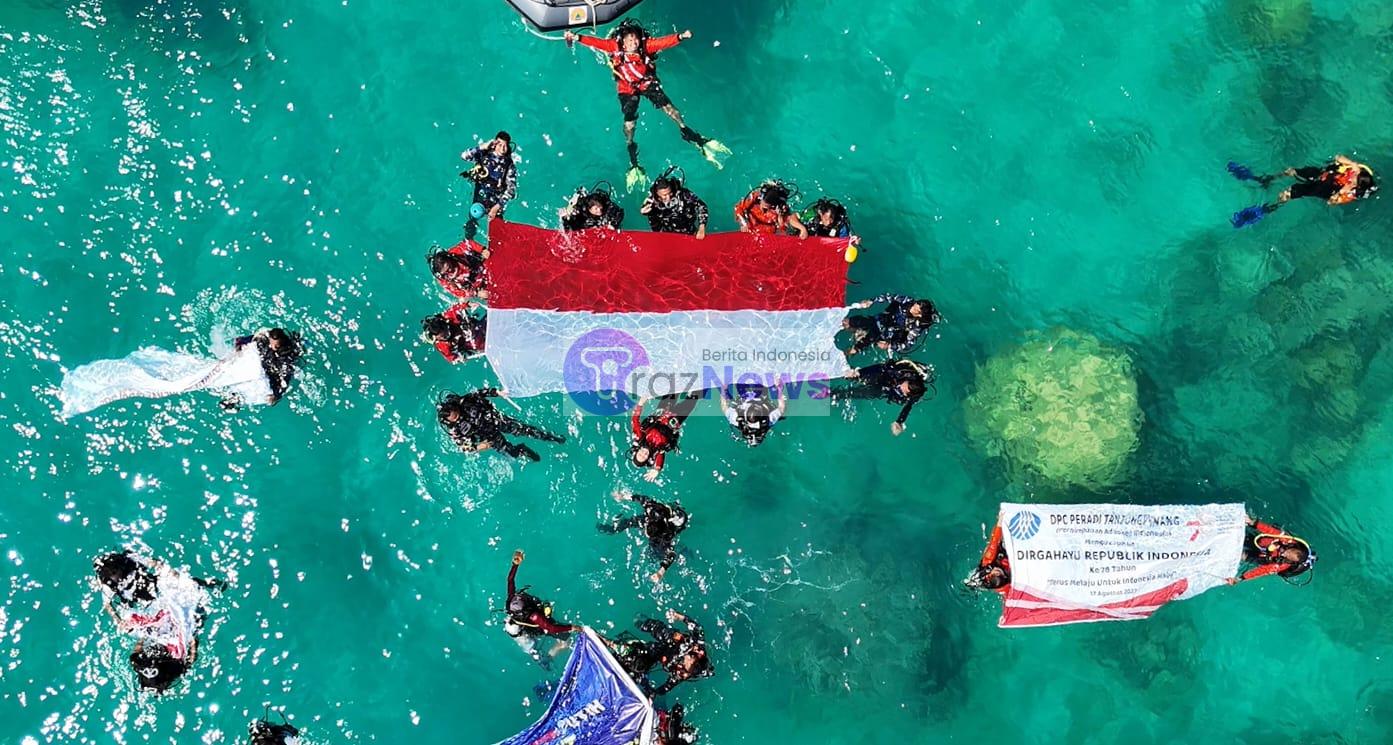 Dari Wilayah Perbatasan, Lanal Tarempa Kibarkan Bendera Merah Putih Di Bawah Laut