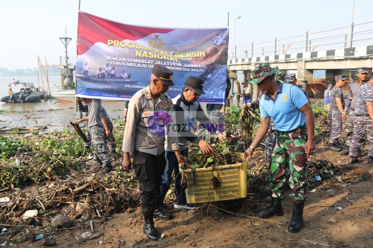 Pangkalan TNI Angkatan Laut (Lanal) Palembang Laksanakan Program Kali Bersih (Prokasih)