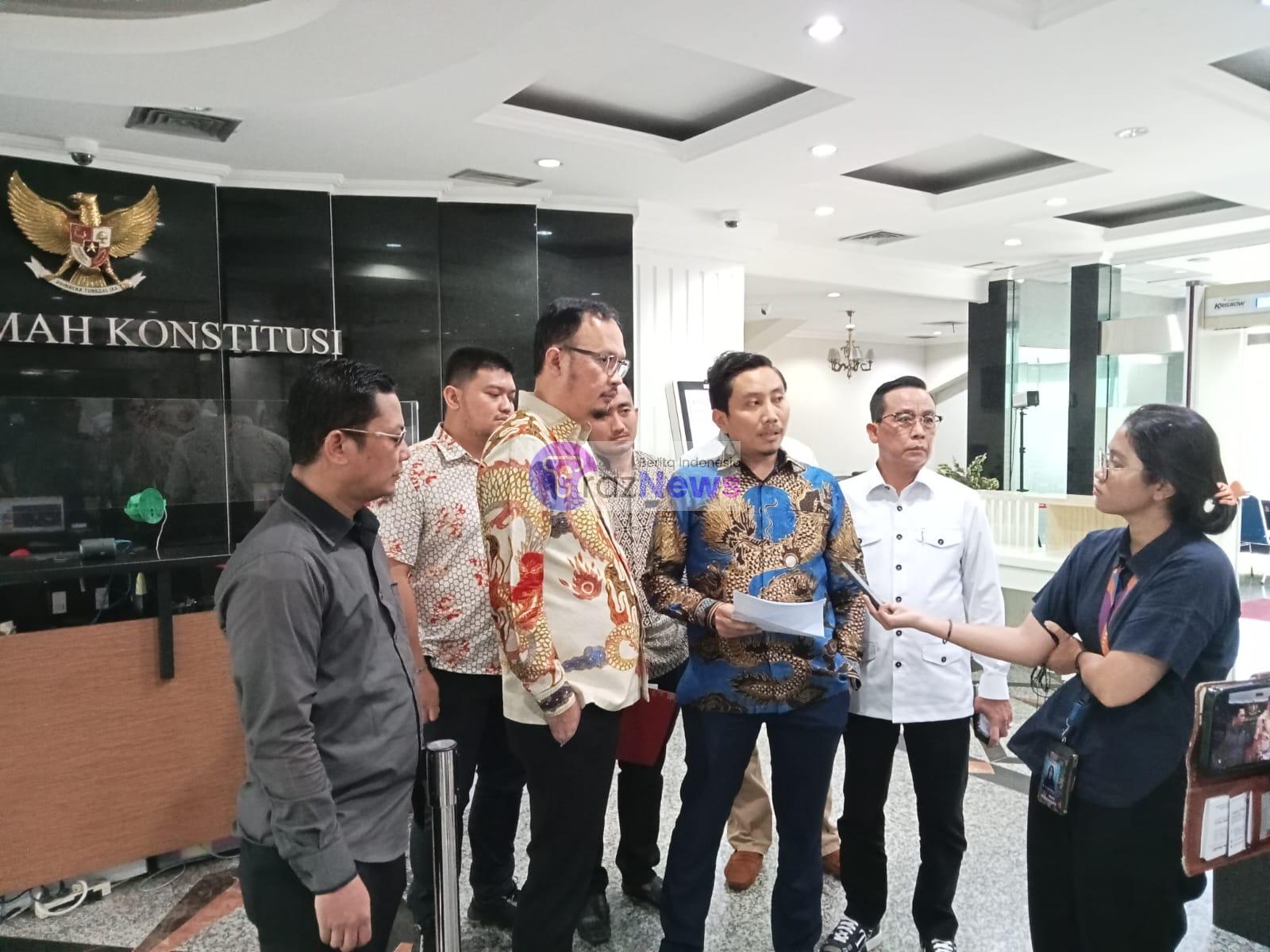 Ahmad Fatoni Dan Rekan Kunjungi MK Mengajukan Pelanggaran Kode Etik Saldi Isra