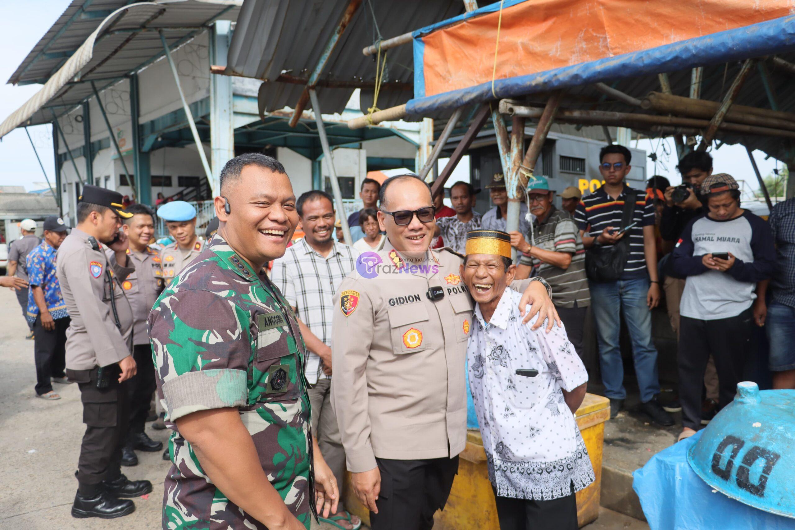 Giat Berkah (Bersama Kami Hadir) Kapolres Jakut kunjungi Warga Kampung Nelayan Penjaringan Jakarta Utara