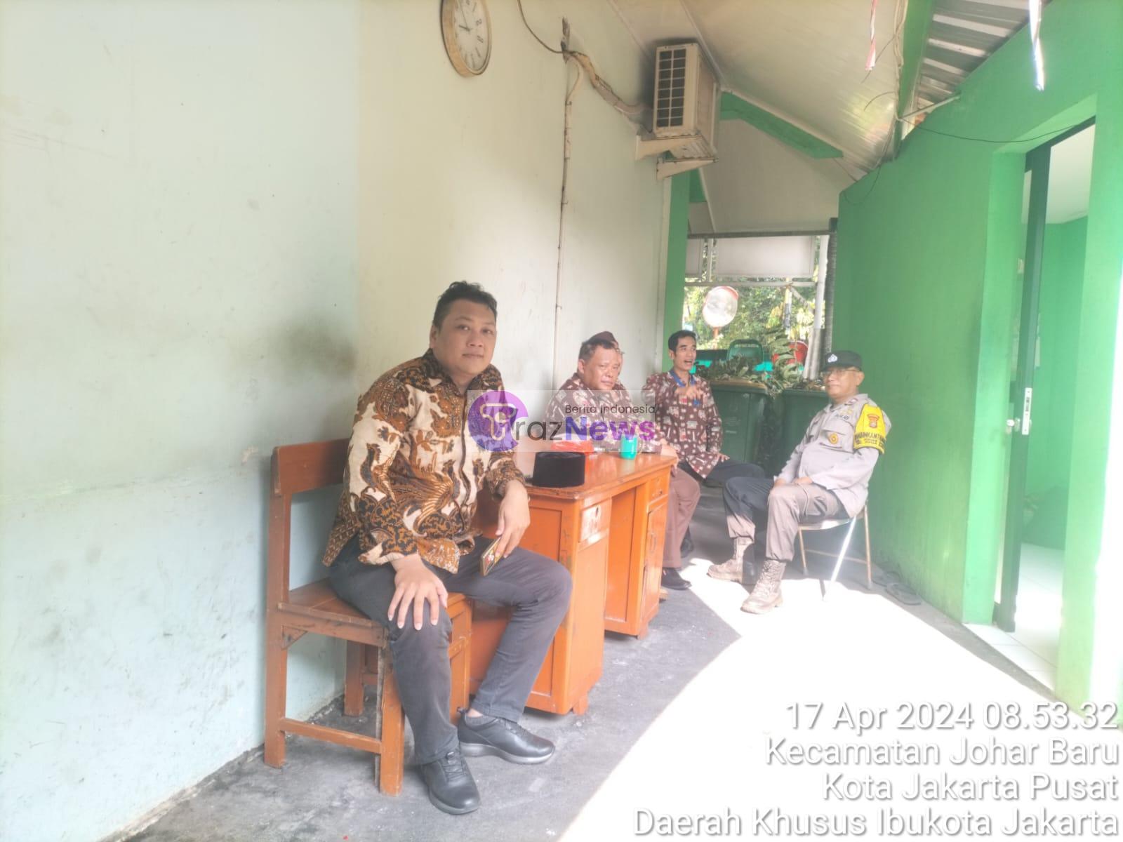 Aiptu Sunarto Memberikan Himbauan Kepada Guru MTs N 09 Johar Baru Jakpus.
