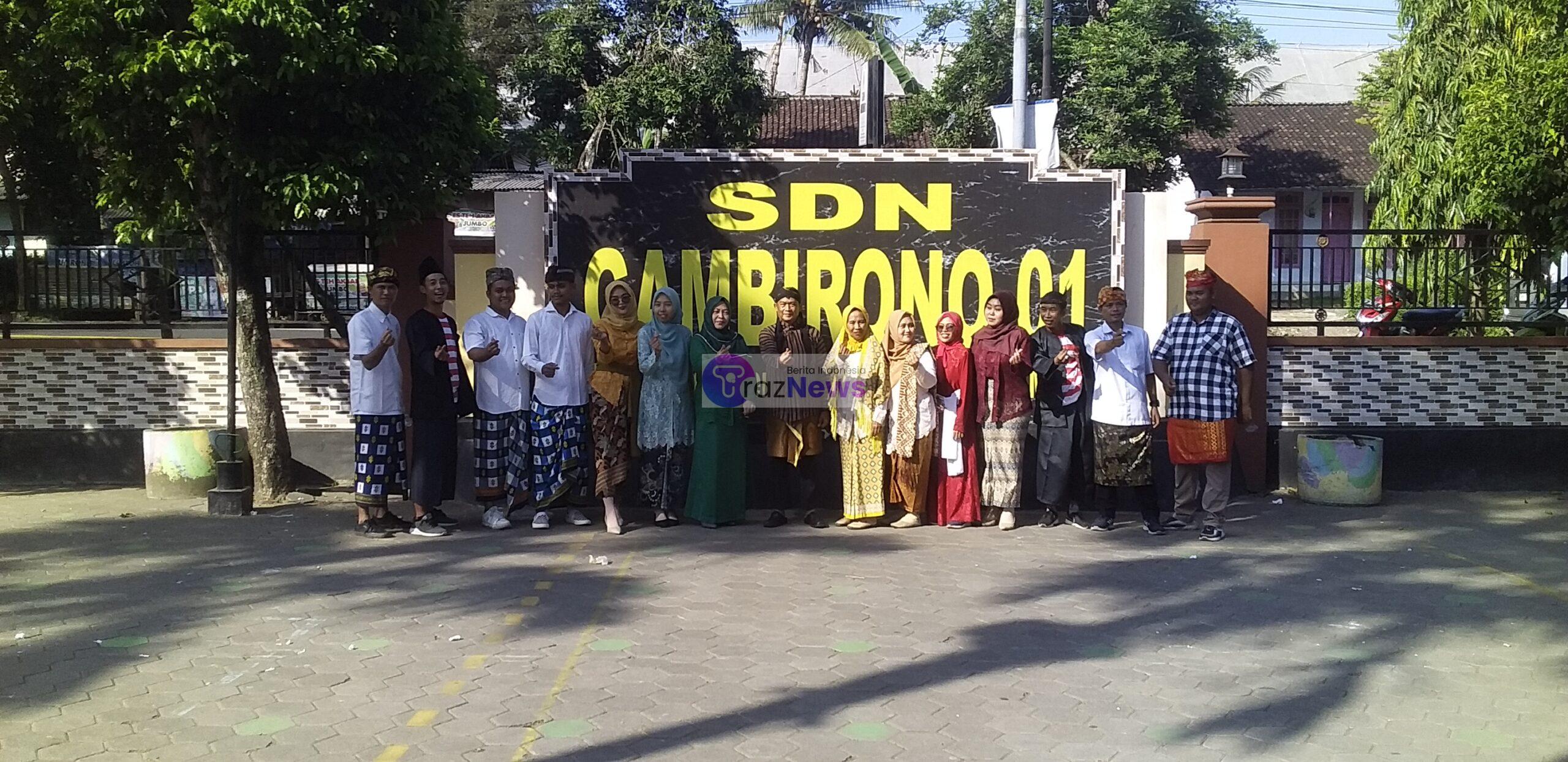 Semarak peringatan Hari pendidikan Nasional  SDN Gambirono 01 kecamatan Bangsalsari kabupaten jember peserta upacara  memakai busana Daerah di Nusantara
