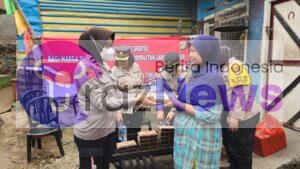 Polres Metro Jakarta Timur Bagikan 300 Makan Siang Gratis Warga Slum Area