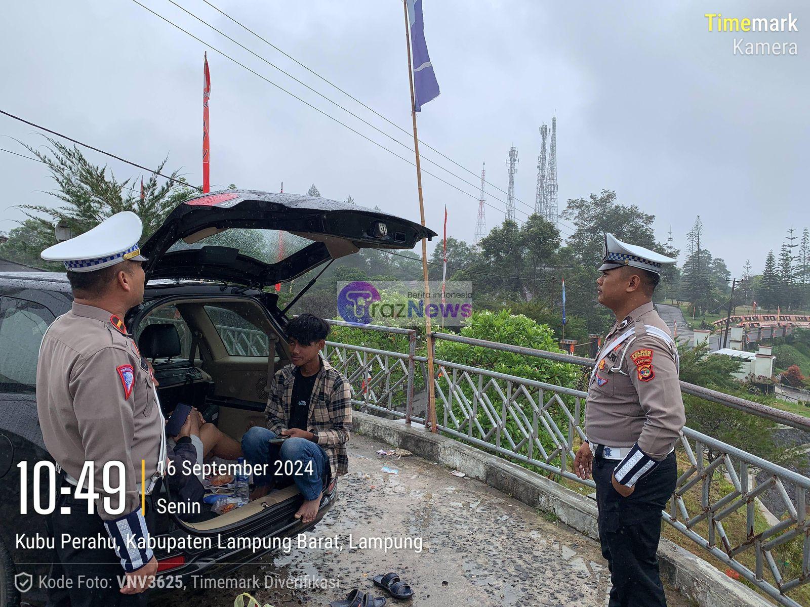 Polres Lampung Barat Laksanakan Patroli Dialogis di Tempat Wisata dan Pusat Keramaian