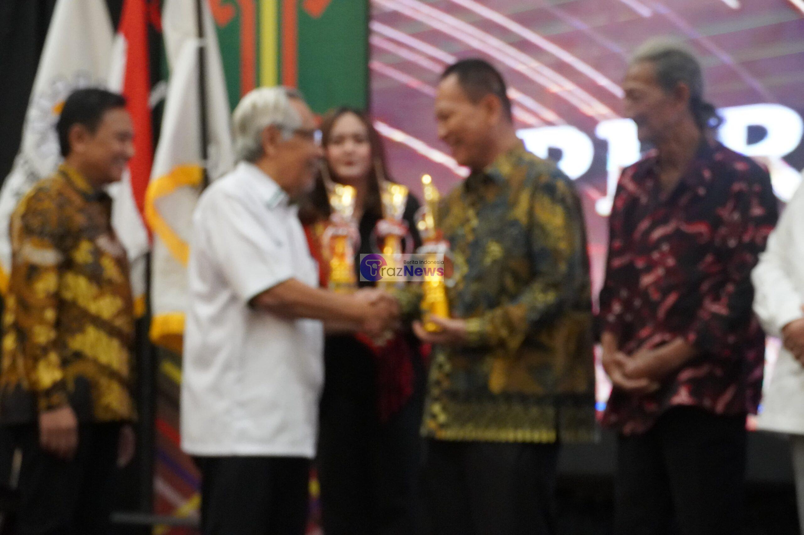 Bupati Terpilih Tulang Bawang Raih Penghargaan Perpadi Award