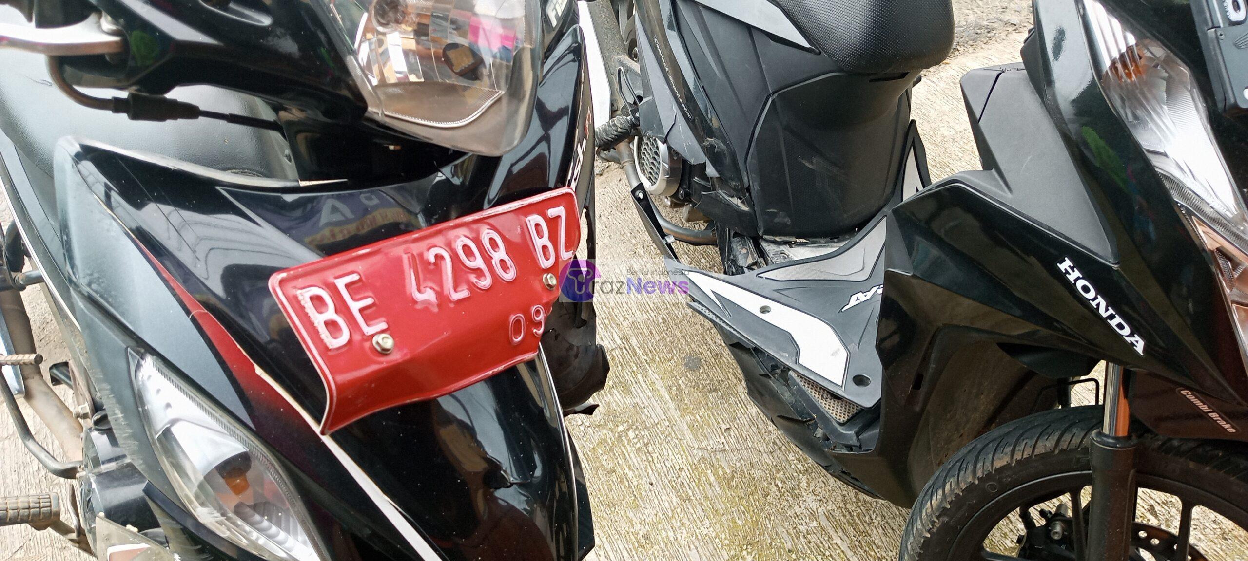 Sepeda Motor Plat Merah dan Plat Hitam Adu Body, Korban Alami Luka Ringan.