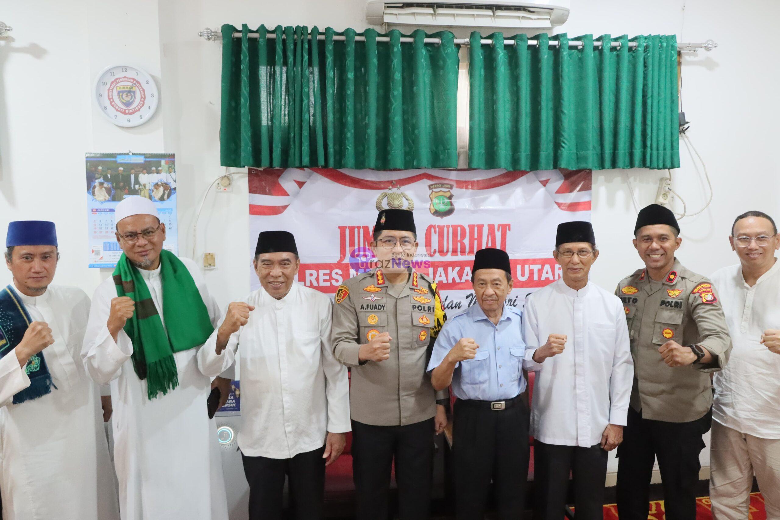 Kapolres Metro Jakarta Utara Imam Sholat Jumat, Ribuan Jamaah Padati Masjid Al Musyawarah Kelapa Gading