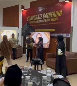 Jamaah Terbanyak 2025, Hj Surtini di Ganjar Reward oleh PT. Muriz .