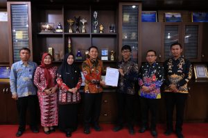 Dampak Program Bug Bounty oleh NASA, 4 Pelajar Lampung Barat di Ganjar Penghargaan Oleh Bupati Parosil.