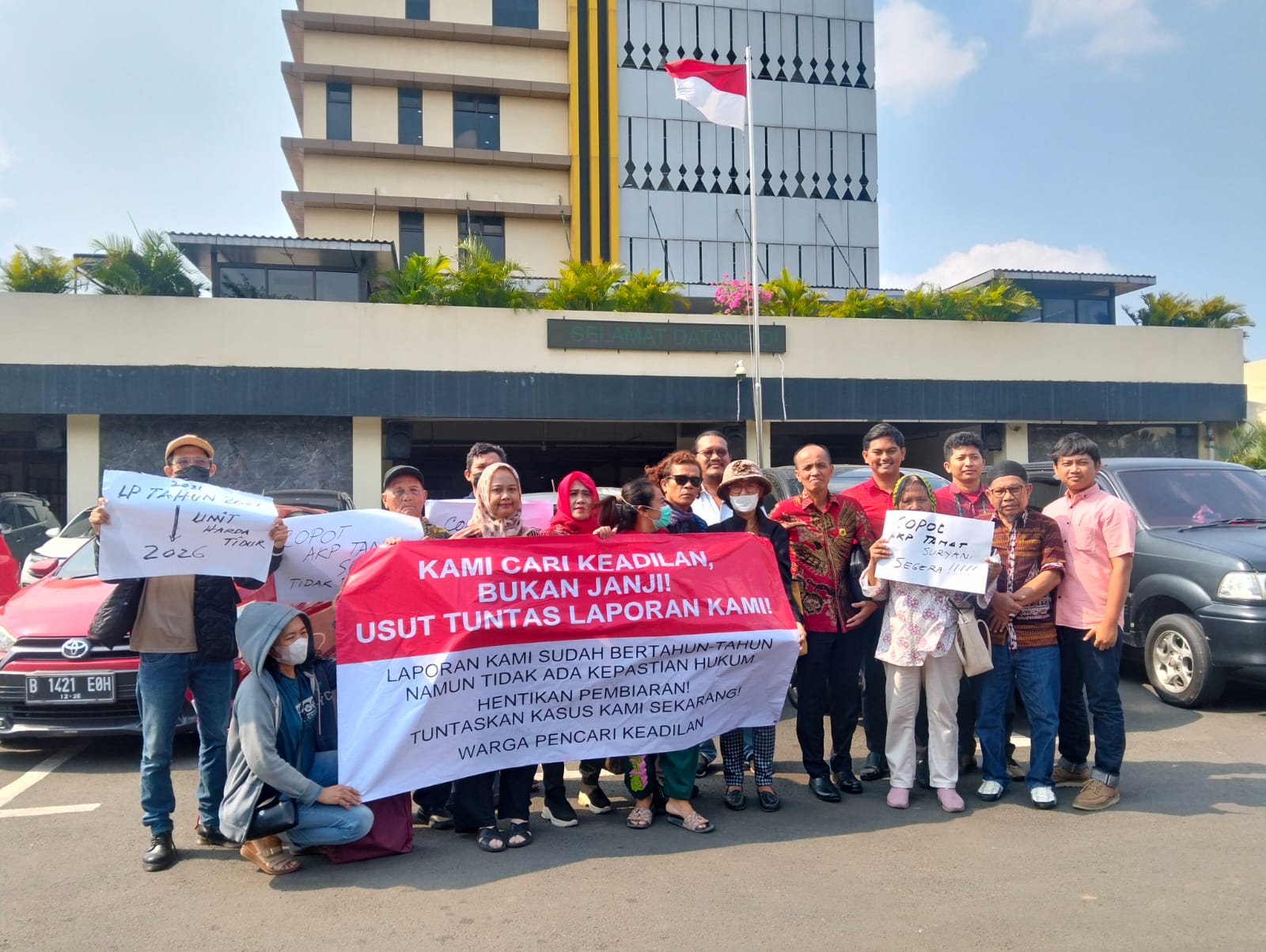 Kuasa Hukum Manotar Tampubolon Pimpin Aksi, Desak Evaluasi Kinerja Unit Harda Polres Bekasi Kota