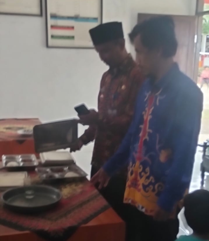 Camat Sekincau Cek Menu MBG, Pastikan Kualitas dan Kelayakan