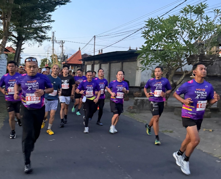 Kapolda Lampung Pimpin Ratusan Personel dan Bhayangkari Polda Lampung Ikuti Kemala Run 2026