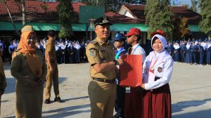 Buka MPLS di SMPN 1 Sumber Jaya, Parosil Mabsus : Disiplin, Integritas, dan Seragam Gratis untuk Siswa Baru.