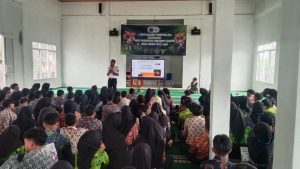 Bangun Budaya Sadar Bencana, Camat Sekincau Jadi Pemateri MPLS di SMA Negeri 1 Sekincau.