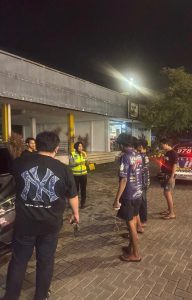 Polantas Karib Kompol Darmawati Berikan Edukasi Keselamatan Berkendara kepada Pengunjung Rest Area Tol BSD 