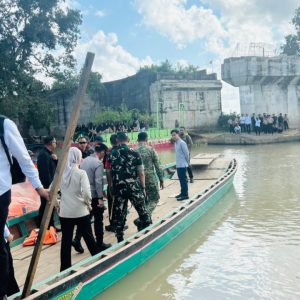 Didampingi Bupati Ela, Wapres Gibran Tinjau Jembatan Kali Pasir