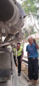 Polantas Karib Bersama Iptu Bayu Ferdian Fembriano Induk PJR BSD Korlantas Polri Membantu Seorang  Kakek Berumur 70 Tahun Mengalami Kerusakan Mobil di Tol BSD 