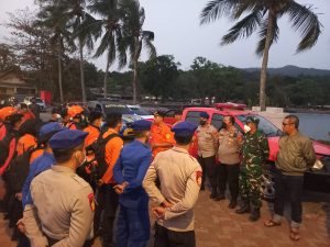 Polda Banten dan Basarnas Lakukan Pencarian Rombongan Jurnalis yang Hilang Kontak di Selat Sunda