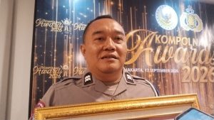 Aiptu Marwadi Terima Penghargaan Kompolnas Award 2026, Dorong Polri Lebih Bermanfaat Bagi Masyarakat 
