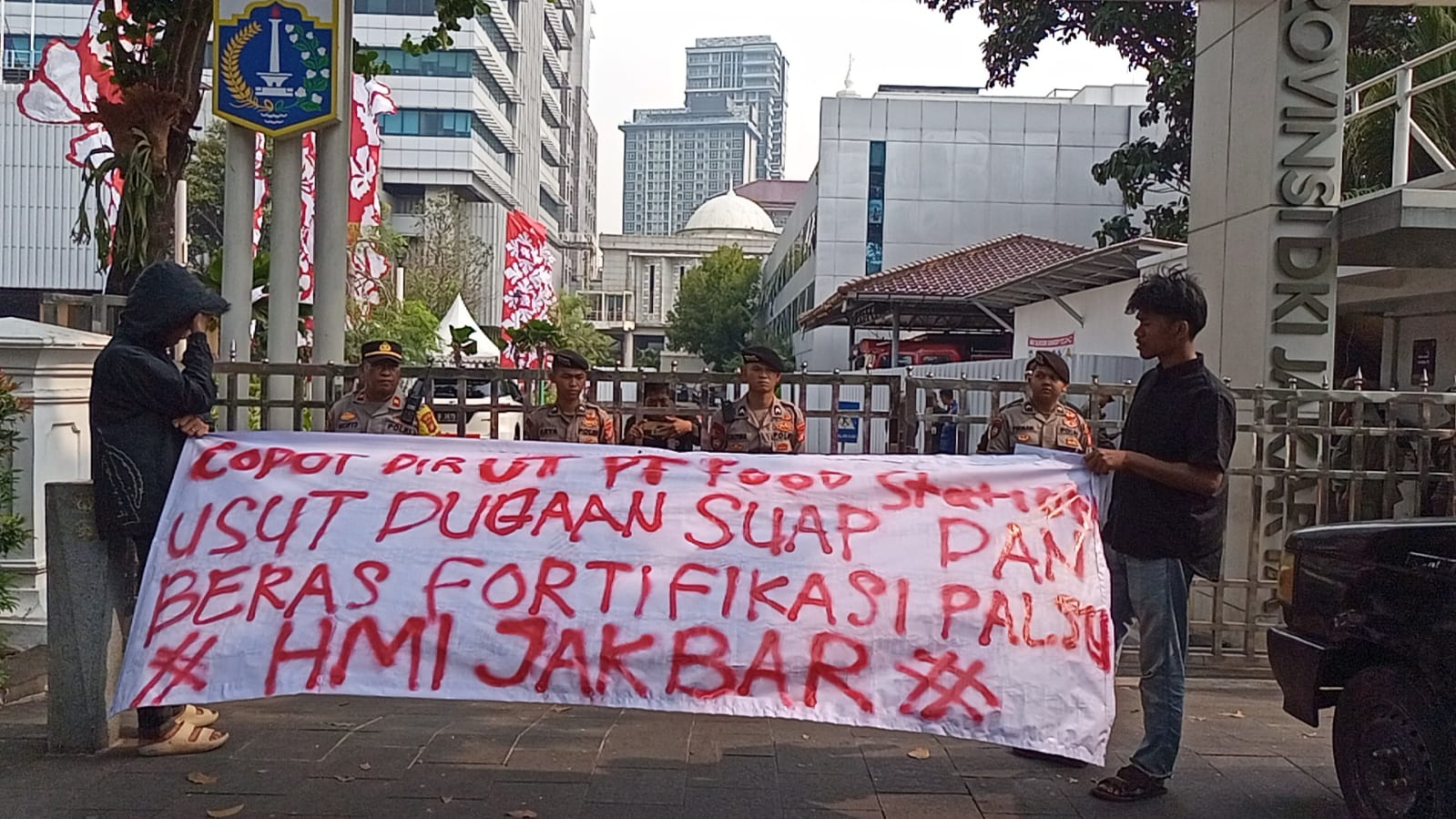 HMI Jakarta Barat Desak DPRD Segera Mencopot Direktur Utama PT Food Station Tjipinang Jaya (Perseroda)
