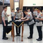 Kapolri Pimpin Sertijab Kakorlantas dan Tiga Kapolda di Mabes Polri