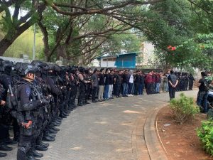 Brimob Polda Metro Jaya Kawal Penindakan dan Pemulihan Kampung Ambon