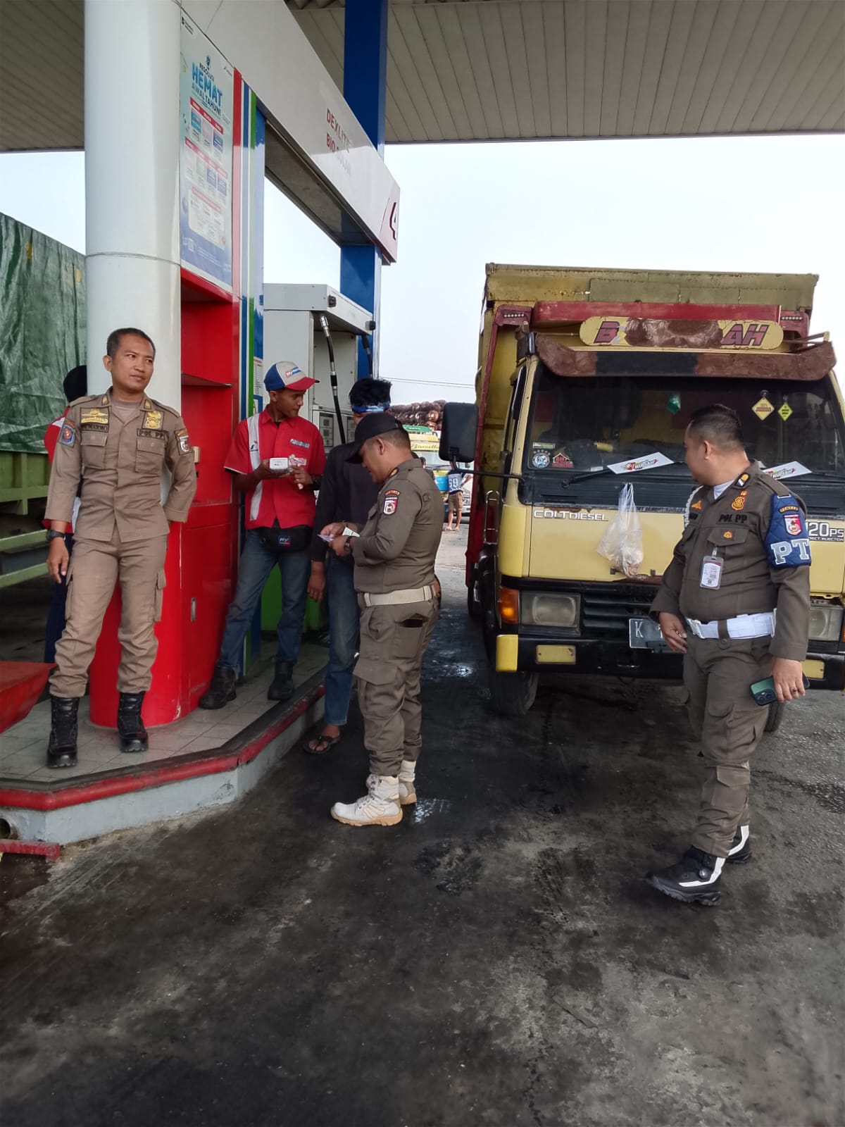Satpol PP Tindaklanjuti Aduan, Lima Kendaraan Ditolak Isi Biosolar