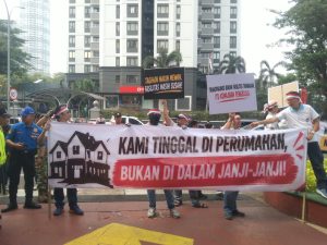 Warga Lippo Village Gelar Aksi Damai, warga Sampaikan Lima Tuntutan Utama Secara Tertulis 