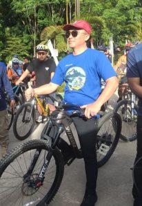 Gaya Nyentrik, Jiwa Merakyat! Parosil Mabsus Digandrungi Gen Z