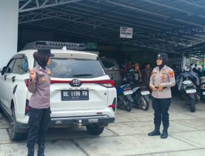 Polwan Polres Lampung Barat Gelar Pengamanan Sholat Jumat di Masjid Al-Mansyur